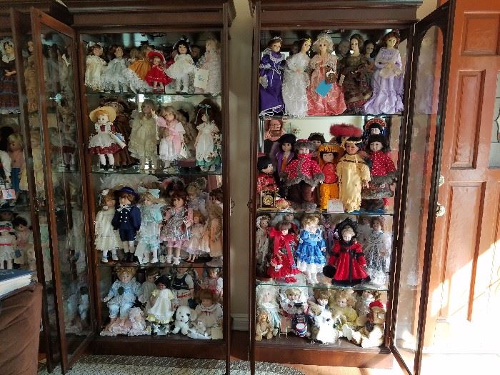 curio cabinet for dolls