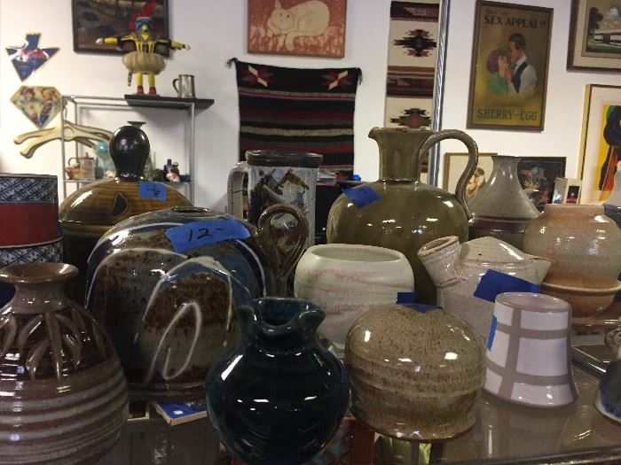 Lots of signed studio pottery ... 