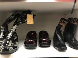 Upscale Womens Boots and Shoes ~ Size 5 1/2