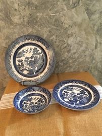 Johnson Brothers, 2 Dinner Plates, 4 bread plates, 4 soup bowls.