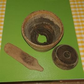 Butter mold with paddle