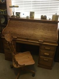 Roll Top Desk w/key