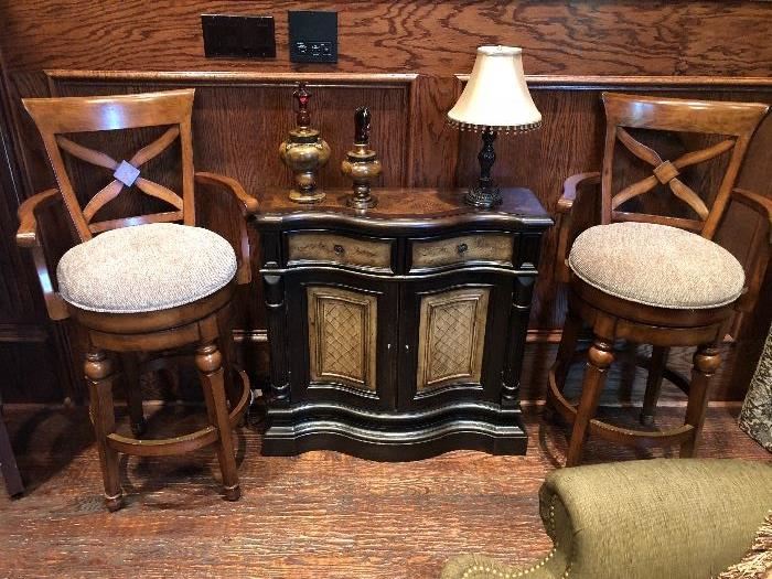 Pair of bar stools, console and decor