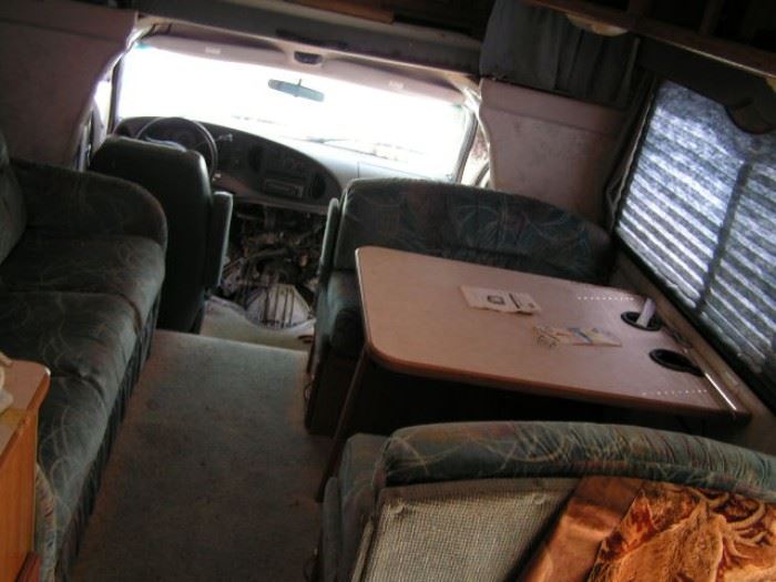 seating behind drivers area of coachman