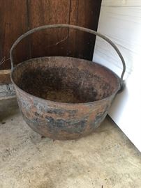 Cast iron pot, large