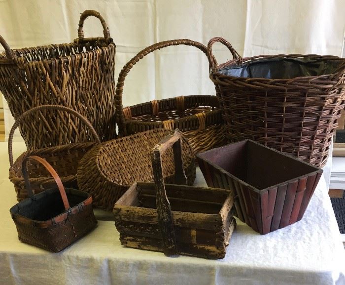 Great Assorted Baskets for many uses.