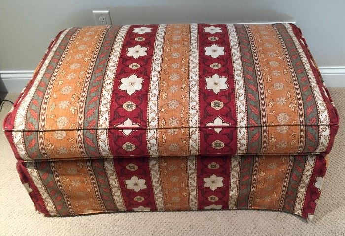Ottoman with Great Storage, Three matching Pillows