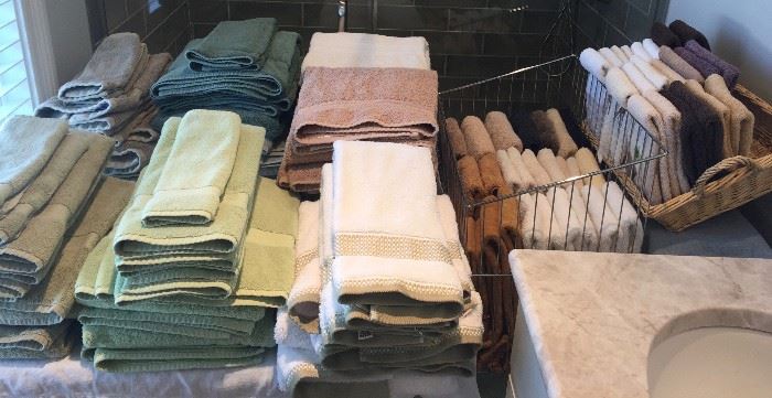 Quality Towel Sets in a Variety of Colors and Sizes