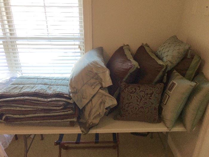 King Comforter Set, 10 pieces, including matching Bed Pillows, Sham Pillows, and Decorative Pillows.