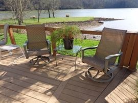 Swivel Rocker Patio Chairs , Glass Top Table