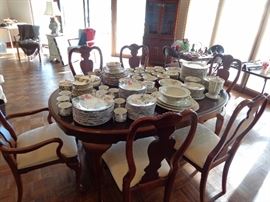 4 Sets of China
