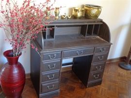Vintage Roll Top Desk, Urn, Brass Pots & Figurines 