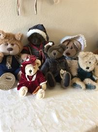 Bears include 2 Trapper bears and the Boyd's collection teddy bear  