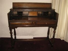Stunning Vintage Antique Flip Top Mahogany Writing Desk Secretary Curly Maple Accents