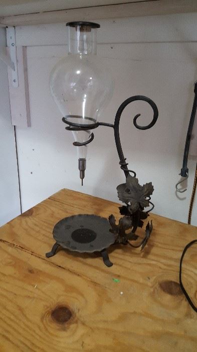 Vintage Wine Aerator Decanter With Wrought Iron Stand