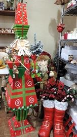 Christmas Décor and Statue