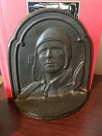 Lindberg Book Ends