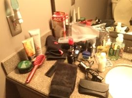 Men's toiletries & styling items.