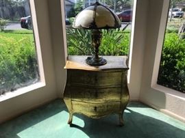 Hollywood Regency Gilt Florentine End Table/Bedside, Tiffany Style Lamp