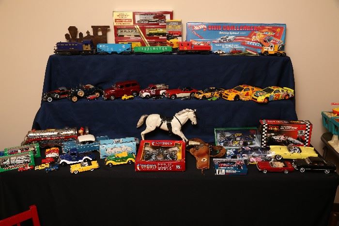 Cars, cars and more cars.  These are the small ones.  We have large pieces also.