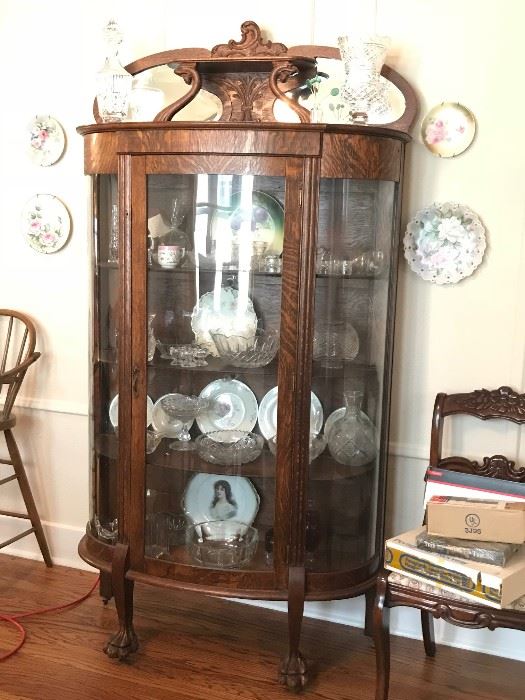 Oak Curved Glass China with Double Serpent Mirrored Shelf