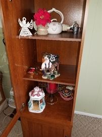 Bookcase and trinkets