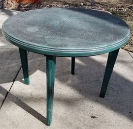 Outdoor green table
