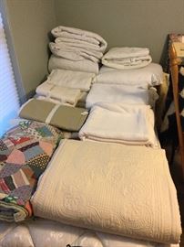  Twin sized linens. Sheet sets, blankets, bed toppers. 