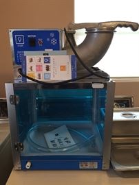 NEW NEVER USED Paragon 6133310 Artic Blast Snow Cone Machine with Top Mount Ice Shaver Commercial Grade