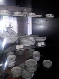 Winfield Ware of Santa Monica California service for 8