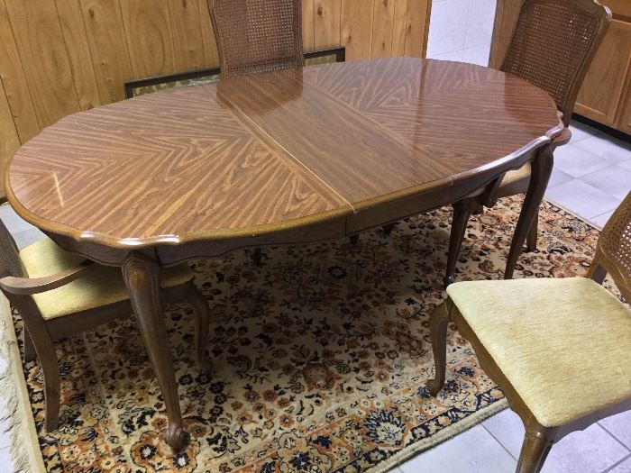 Broyhill dining table