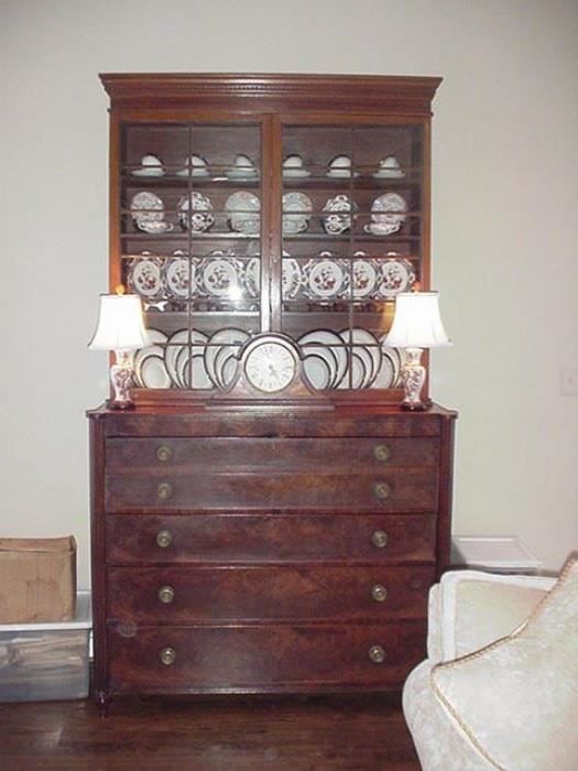 Beautiful late 18th to early 19th century bookcase/secretary
