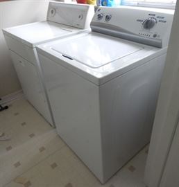 Kenmore washer and dryer - Almost new