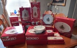 Nikko 'Christmastime' china - similar to Spode