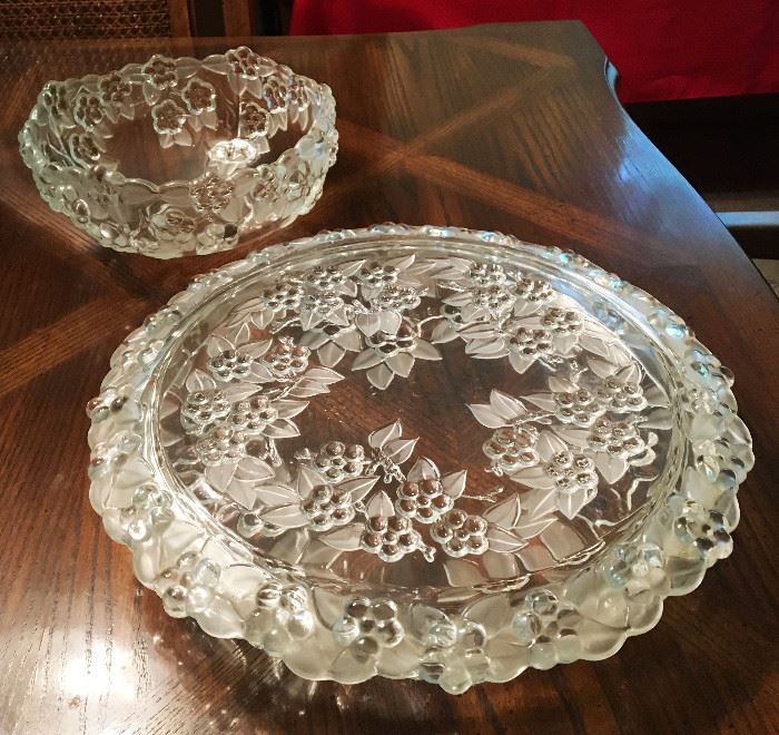 Awesome Covered Glass Pie Keeper and Matching Bowl
