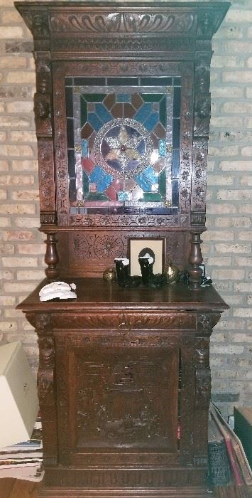 Stunning Antique English HUNT cabinet with lighted STAINED GLASS 