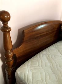 Beautiful Full Size Poster Bed...
