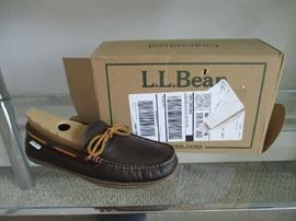 BRAND NEW L.L. BEAN MEN’S SLIPPERS-SIZE 9