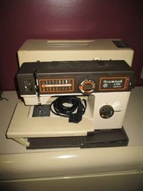 SEWING MACHINE 