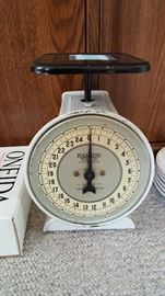 vintage Hanson scale