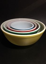 Vintage Pyrex Primary Colors Mixing Nesting Bowl Set
