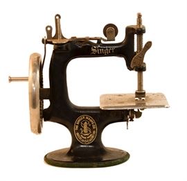 Miniture Singer Sewing Machine