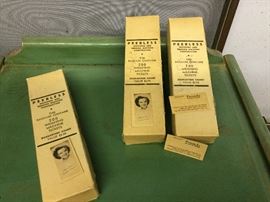 Picture/fortune cards for an antique scale