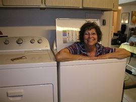 This is a very large capacity washer! In beautiful condition too.