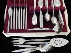 VINTAGE FLATWARE SET