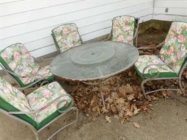 PATIO SET