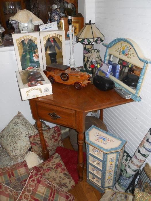 Country Corner Table, Dolls, Toys