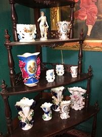 Many large and small Old Paris Porcelain fan vases
