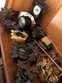 Antique and vintage clocks