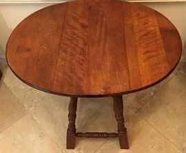 Drop-leaf End Table Vintage Beautiful